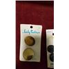 Image 4 : Lot Vintage Buttons