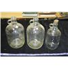 Image 1 : 3 Vintage Jugs