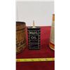Image 3 : 4 Vintage Tins & Oiler
