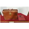 Image 1 : Vintage Briefcase & Book