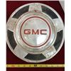 Image 3 : Lot 2 GMC Hubcaps & Other