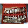 Image 3 : LOT OF FLATWARE IN BOX