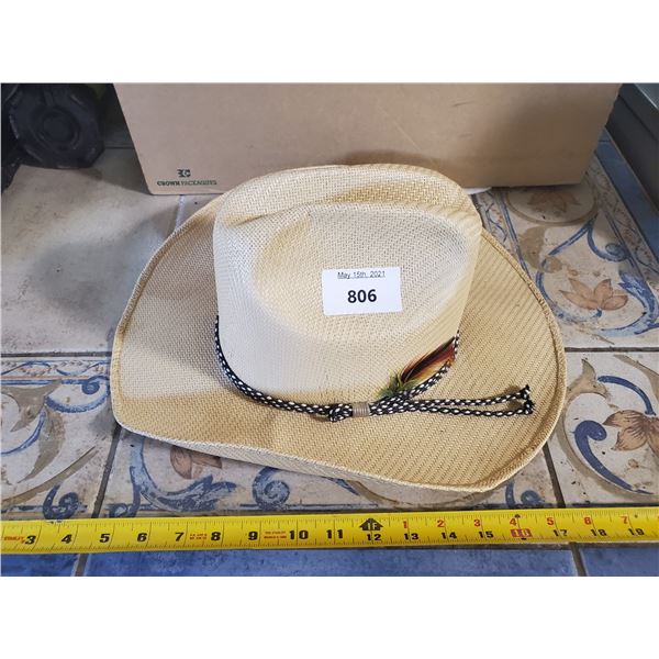 COWBOY HAT W/ FEATHER