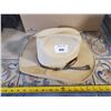 Image 1 : COWBOY HAT W/ FEATHER