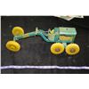 Image 1 : Stucto Vintage Metal Grader Toy