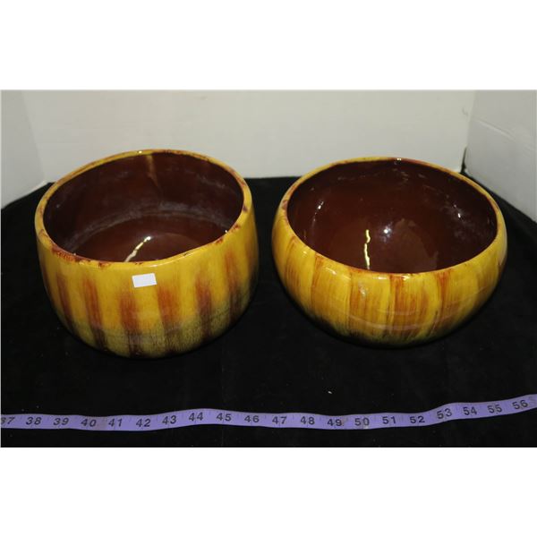 Pair of Vintage Blue Mountain Pots