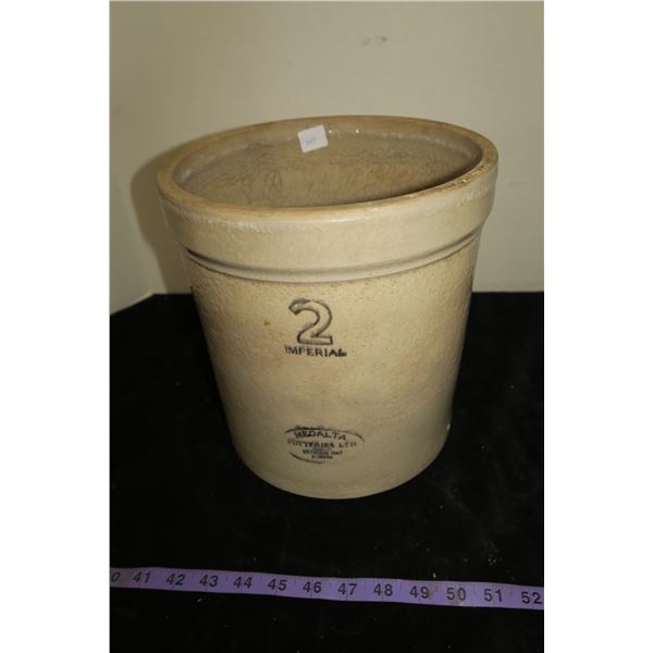 2 Gallon Medalta Stoneware, No Chips/Cracks