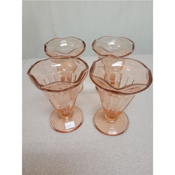 4 sundae glasses