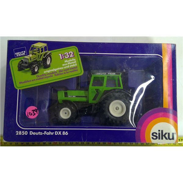 Siko 1/32 Scale Diecast Deutz Tractor