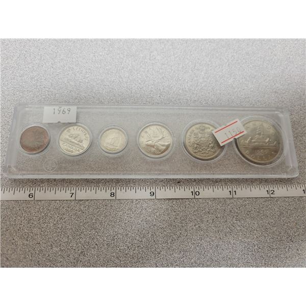 1969 Canada year set