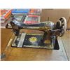Image 2 : Cabinet Singer sewing machine model 8776010