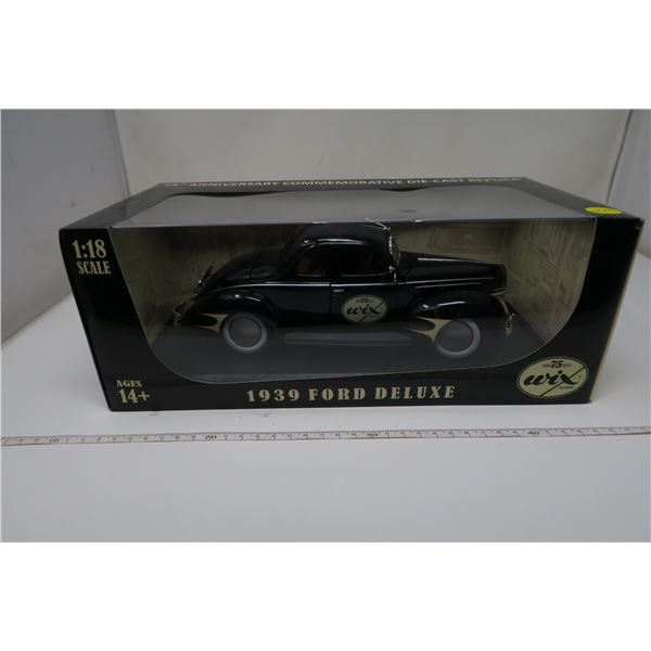 1:18 Scale 1939 Ford Deluxe Diecast Car
