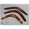 Image 1 : A LOT OF 3 BOOMERANGS 1 HANDED