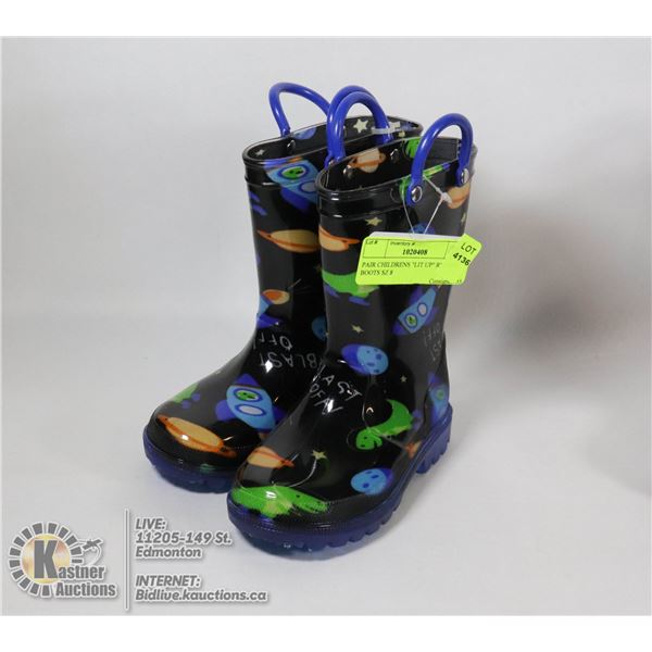 PAIR CHILDRENS "LIT UP" RUBBER BOOTS SZ 8