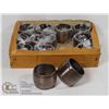 Image 1 : NEW BOX OF 12 NAPKIN RINGS