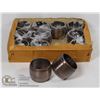 Image 1 : NEW BOX OF 12 NAPKIN RINGS