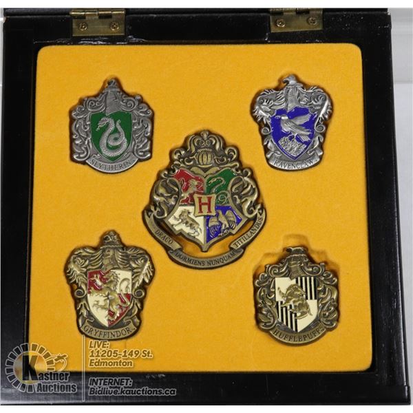 HARRY POTTER COLLECTORS PIN SET