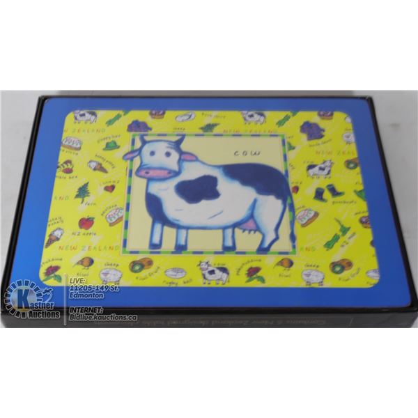 SET OF HARDBOARD PLACEMATS