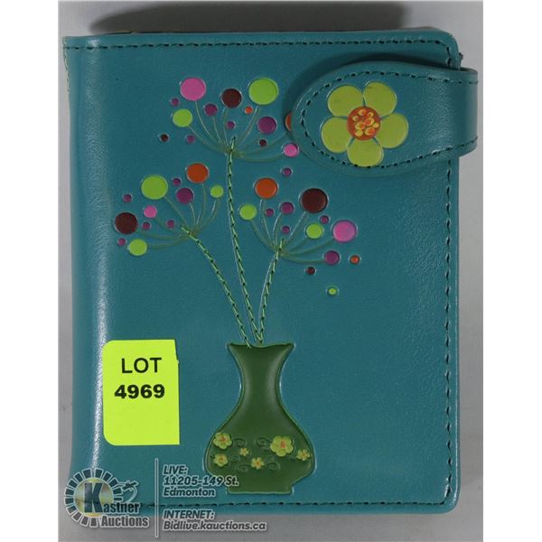 SHAGWEAR FLOWER VASE DESIGN