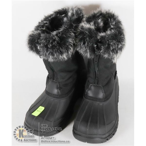 NEW PAIR OF CHILDRENS WINTER BOOTS SIZE 11