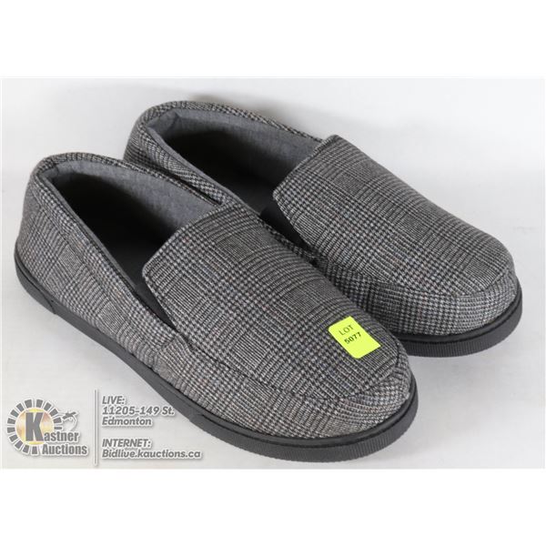 NEW MENS HOUSE SLIPPERS SIZE 12