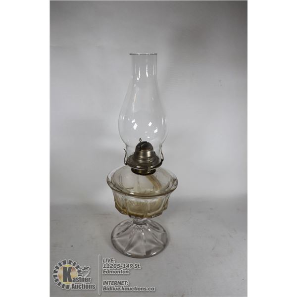 ANTIQUE OIL LAMP
