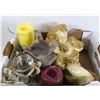 Image 1 : FLAT OF VARIOUS DECOR ITEMS