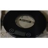 Image 1 : ELECTRONIC SCALE
