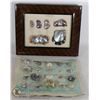 Image 1 : VINTAGE ENCASED CULTURED PEARLS