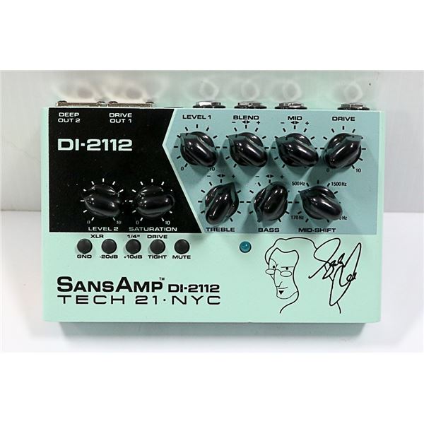 TECH 21 GEDDY LEE SIGNATURE SANSAMP**WATER DAMAGE