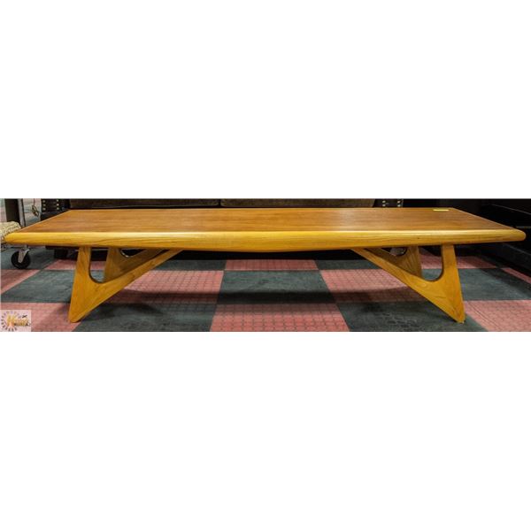 SOLID REFINISHED TEAK COFFEE TABLE (1960S)