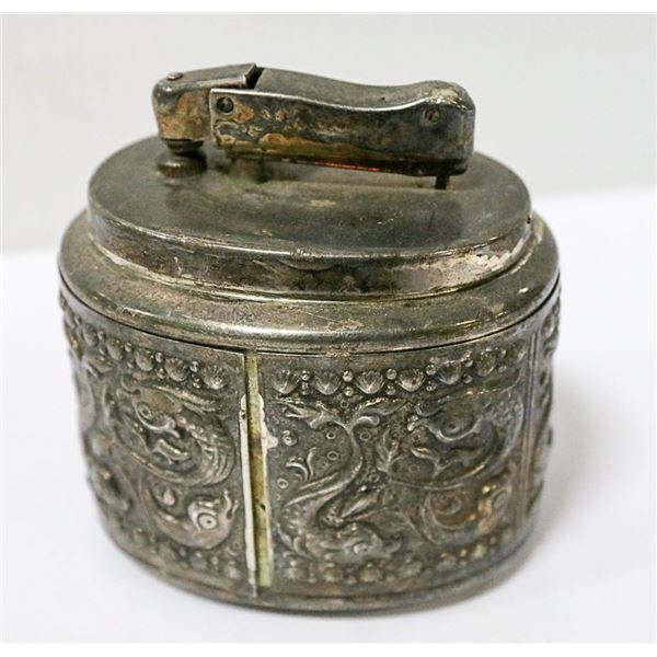 VINTAGE TANK STYLED LIGHTER WITH DESIGN