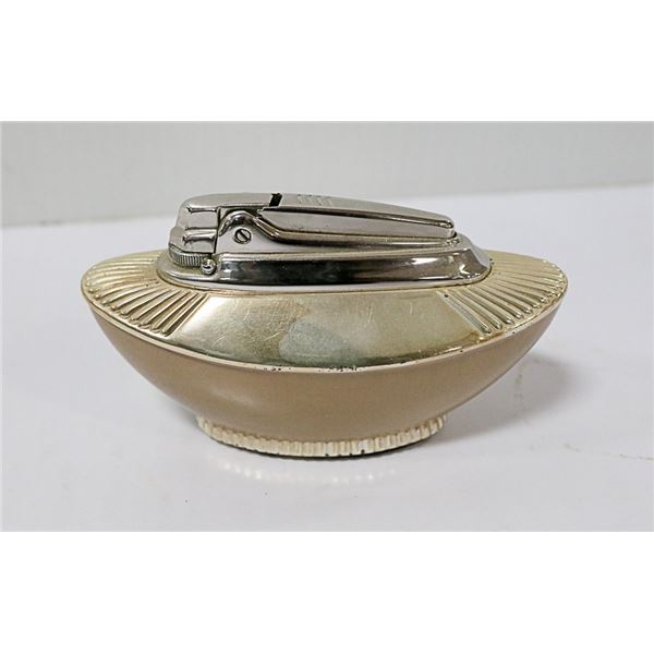 VINTAGE LIGHTER RONSON  BOAT SHAPED