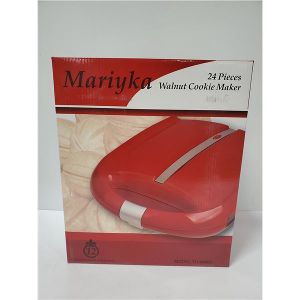 NEW 24 PIECES WALNUT COOKIE MAKER