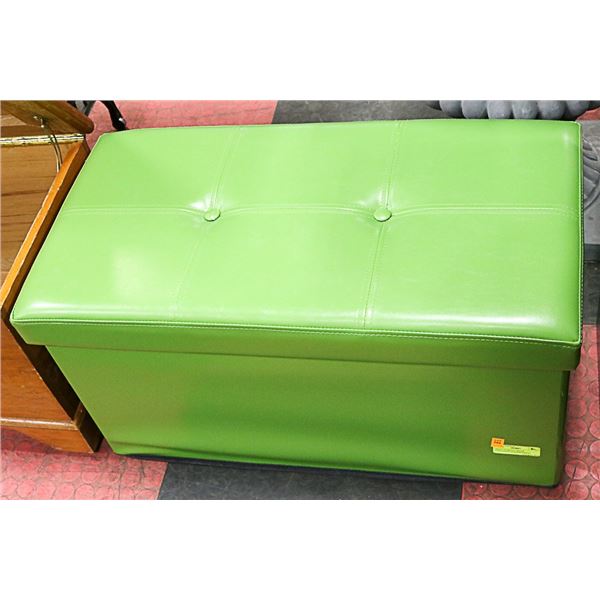 GREEN STORAGE TRUNK CONTAINING SCRAPBOOKING