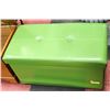 Image 1 : GREEN STORAGE TRUNK CONTAINING SCRAPBOOKING
