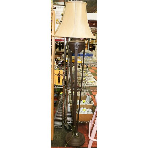 METAL LAMP 82" TALL