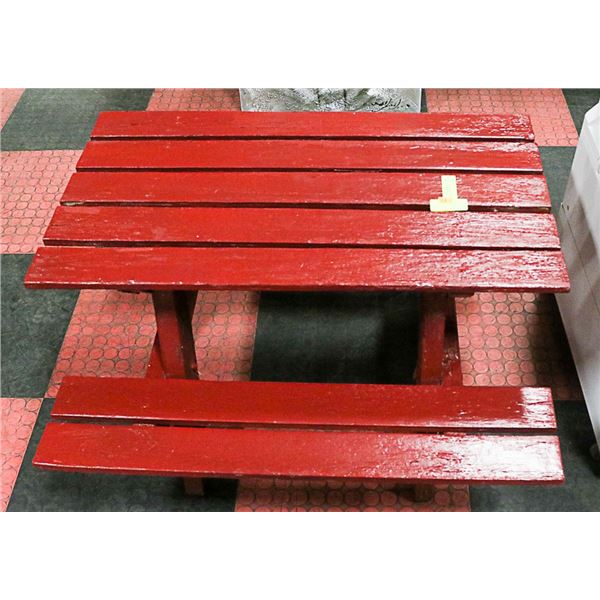 CHILD SIZE PICNIC TABLE