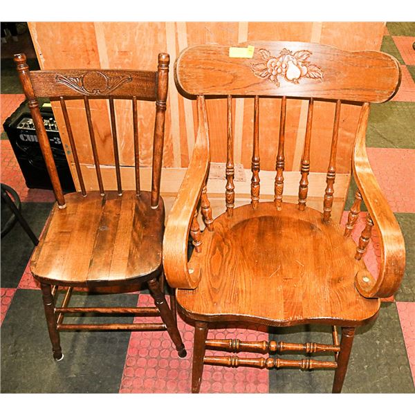 2 WOODEN CHAIR LOT