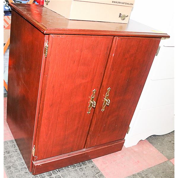 BROWN WOODEN CABINET
