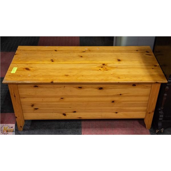 SOLID WOOD HINGED-LID STORAGE BENCH (40"L X 18.5"