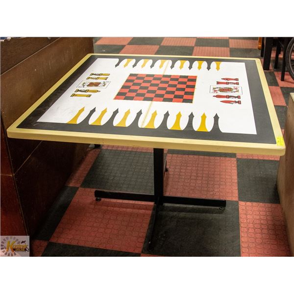 GAMING TABLE WITH METAL BASE LEGS