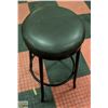Image 2 : BLACK METAL FRAME PADDED SEAT BAR STOOL - 31 INCHES