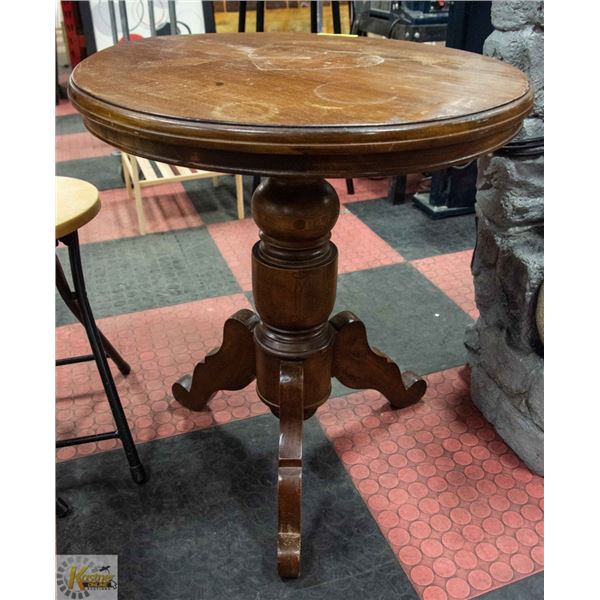 ROUND SIDE TABLE