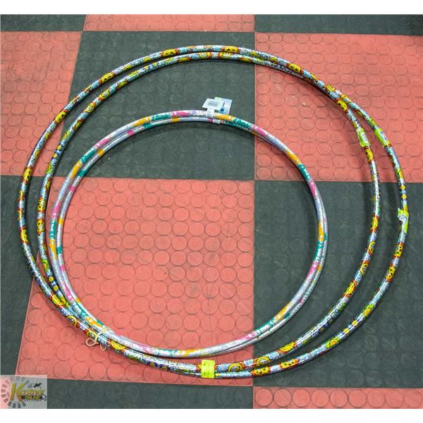 4 HULA HOOPS 2 SMALL/ 2 LARGE