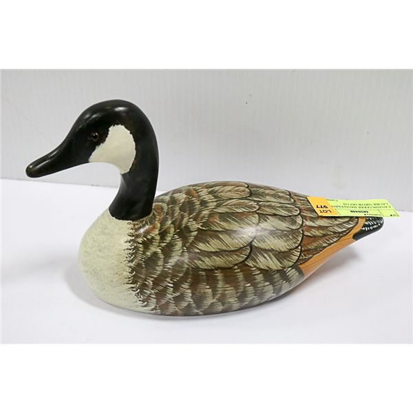 CANADA GOOSE HAND PAINTED BY LAURIE SIKOW DECOY