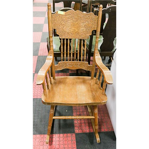 WOODEN ROCKING CHAIR