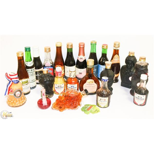 FLAT OF SMALL WINE BOTTLES MIXED LOT