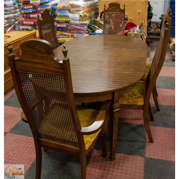 DINING ROOM TABLE WITH 5 MATCHING CHAIRS