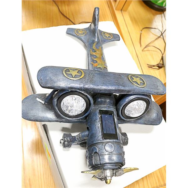 SOLAR POWERED AIRPLANES PATIO ORNAMENTS